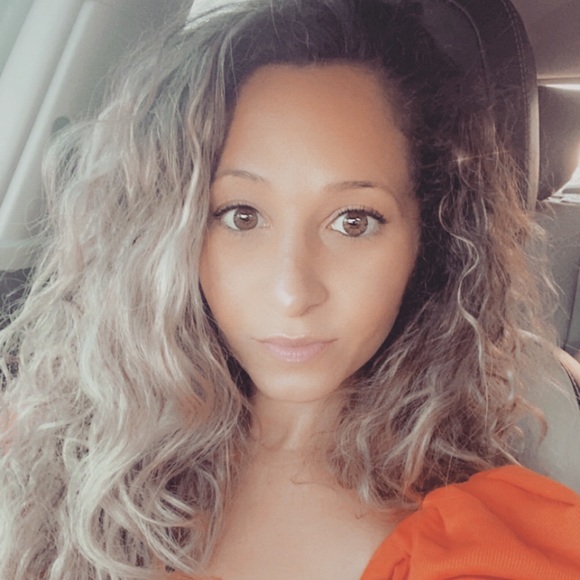 Meet your Posher, Anita - Picture 1 of 1